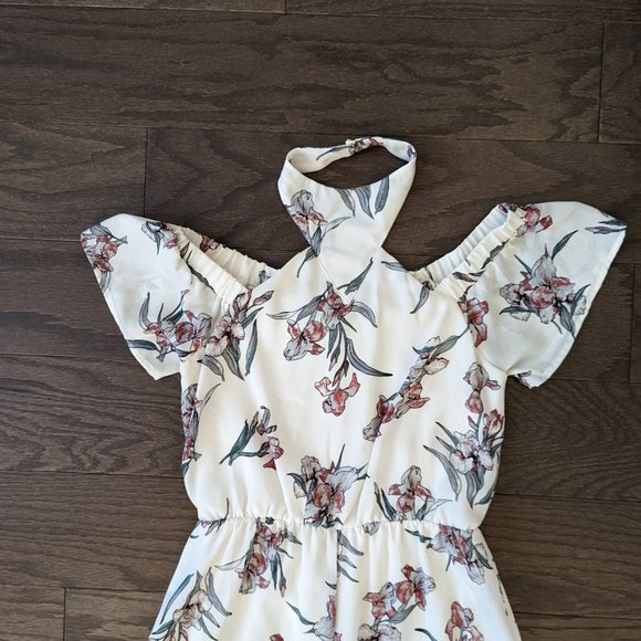 3/4 length white romper with flowers - Picture 3 of 7